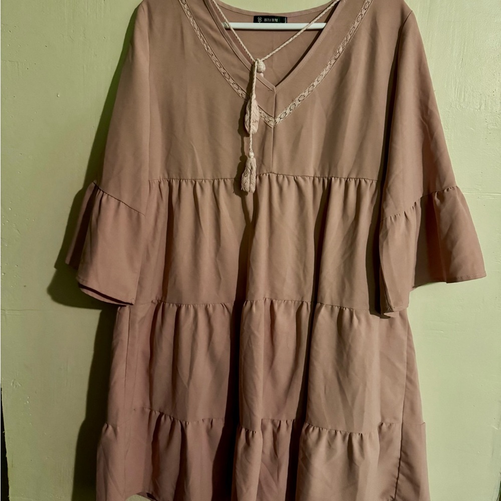 Flowy dusty rose Dress with Tassel Detail